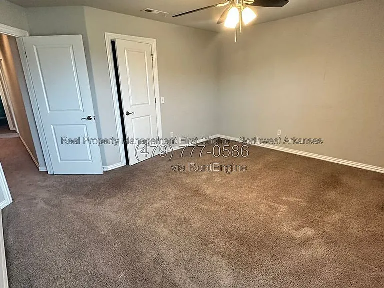 2733 W Kilimanjaro Way — Photo 9