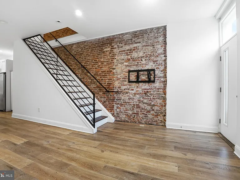 1807 Wylie St — Photo 10