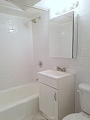 Rented by City Connections Realty | media 1