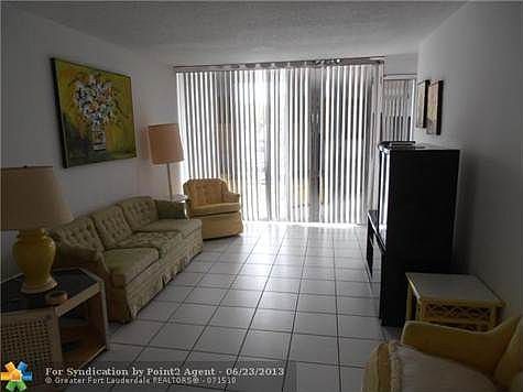 2nd image of 9431 Live Oak Pl APT 303