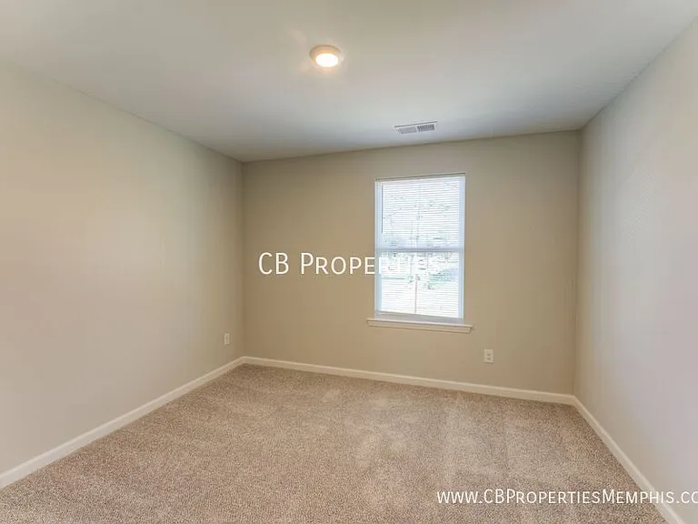 650-652 Ayers St #650 — Photo 6