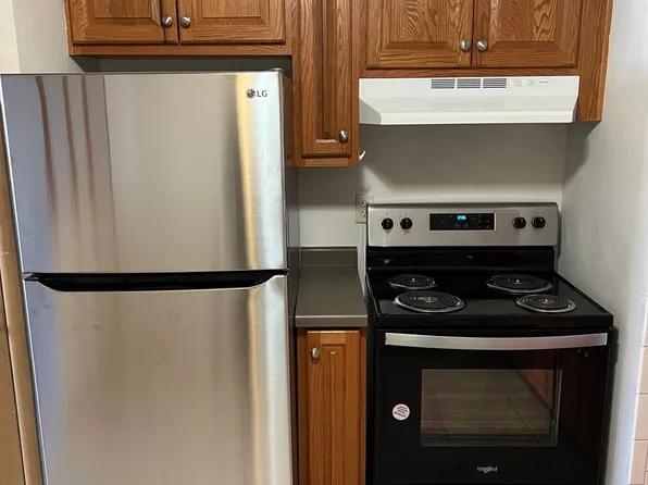 1521 - 89th St., 2226 S 89th St APT 7, West Allis, WI 53227