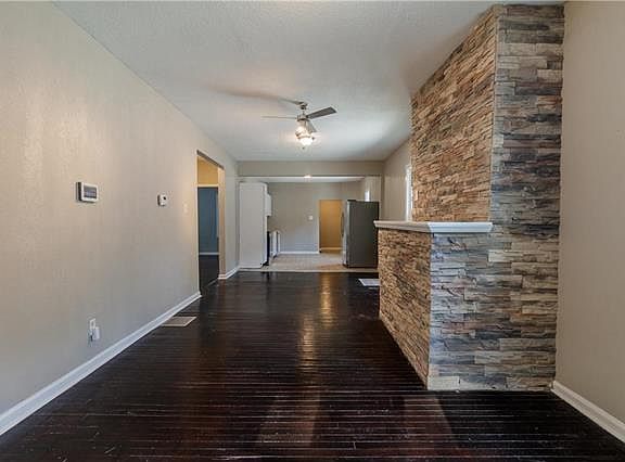5th image of 347 Oakley Ave
