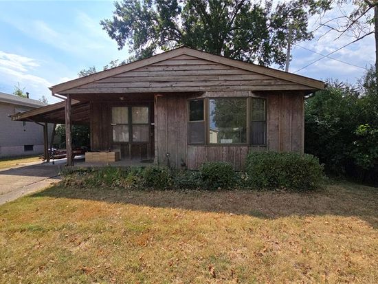 212 Orchard Ave, Ballwin, MO 63021