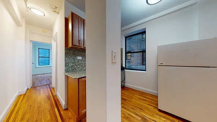 Rented by Bond New York | media 3