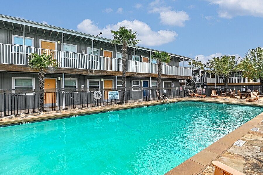 1st image of 2401 Manor Rd APT 131