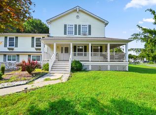 14 Hillside Cir, Brookfield, CT 06804