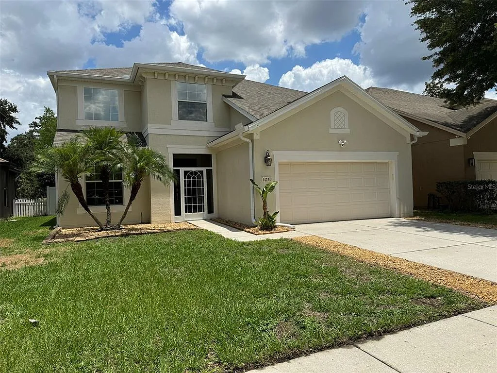 4 bed, 2.5 bath, 2665 sqft, $3,200 — Photo 2