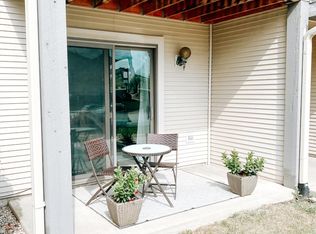 3601 Timberbridge Dr APT B, Valparaiso, IN 46383