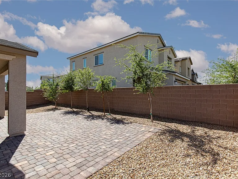 1639 Dire Wolf Ave — Photo 37