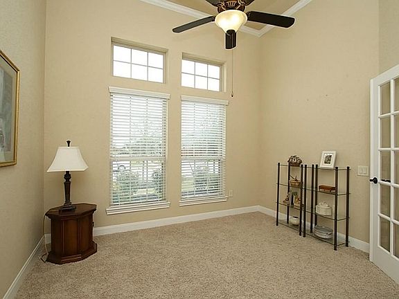 Another view of this large study/music/hobby room.