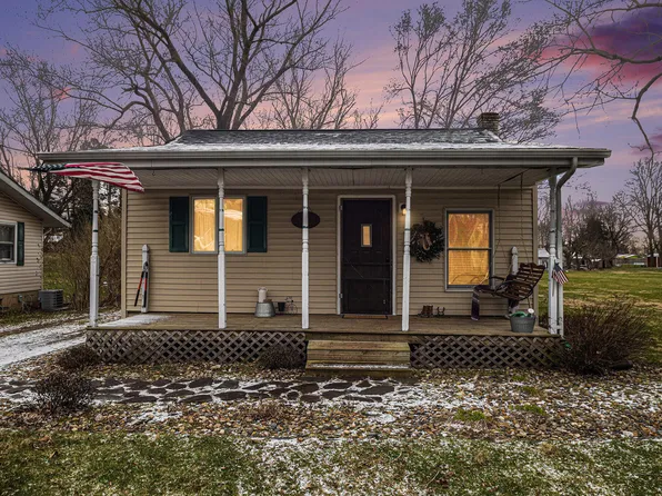 26939 Church St, Edwardsburg, MI 49112