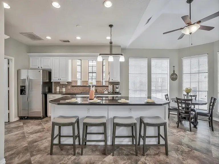6035 Spring Creek Grove Ln — Photo 4