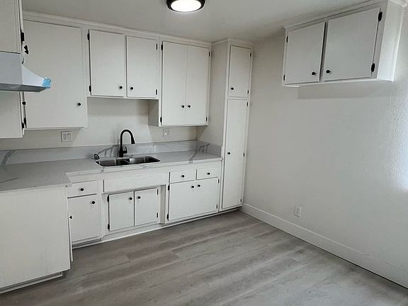 2nd image of 5261 Huntington Dr N APT 7