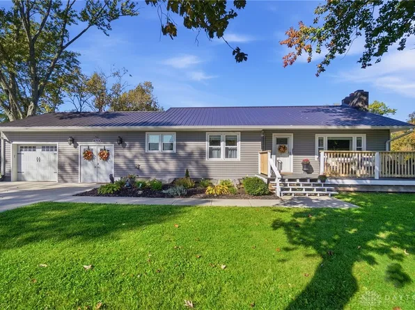 1925 W Possum Rd, Springfield, OH 45506