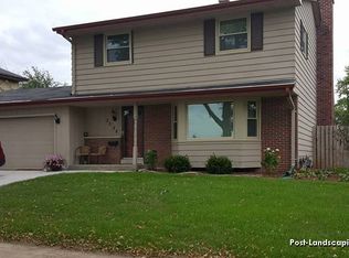 2038 Butler Dr, Waukesha, WI 53186