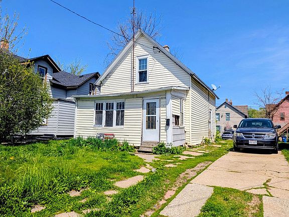 2nd image of 1219 Racine STREET