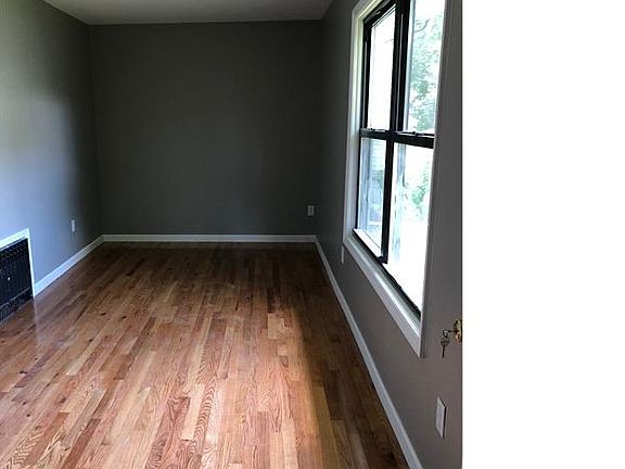 5th image of 44 South St #1