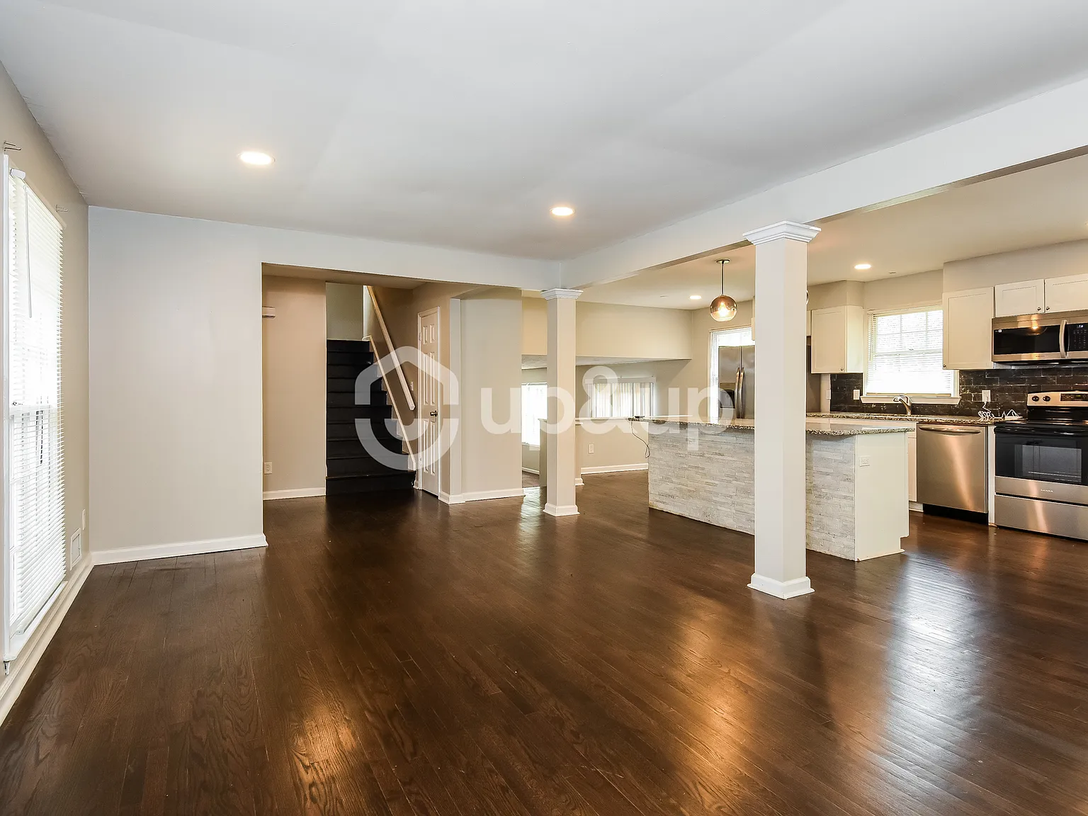 4 bed, 2.5 bath, 2280 sqft, $2,295 — Photo 3