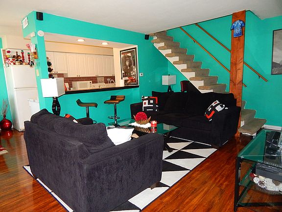 2nd image of 1054 Cove Dr