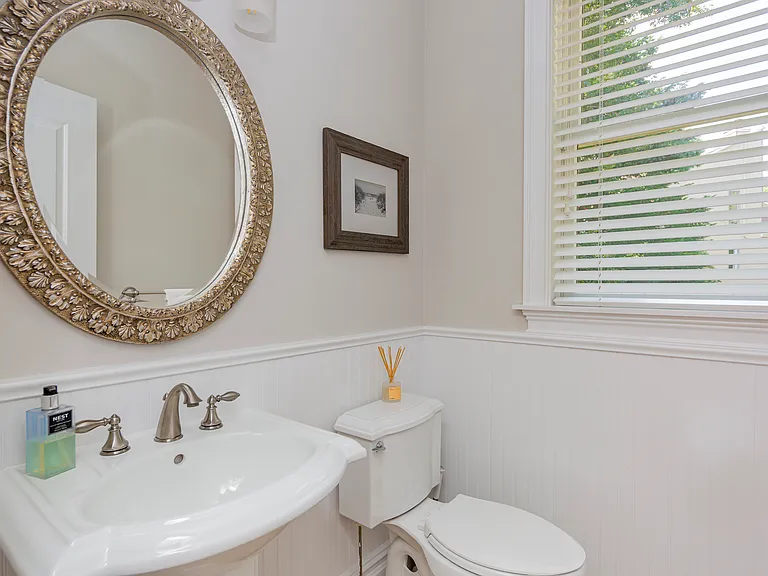360 Canoe Place Rd — Photo 22