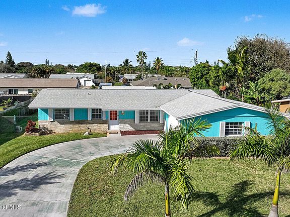 4th image of 2125 Plumosa Way