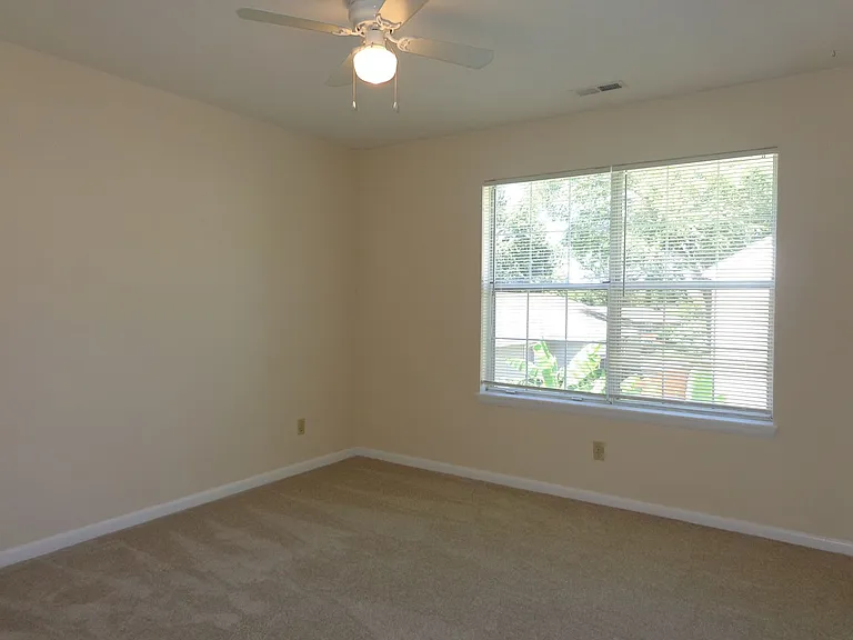 4628 Coronet Ave — Photo 10