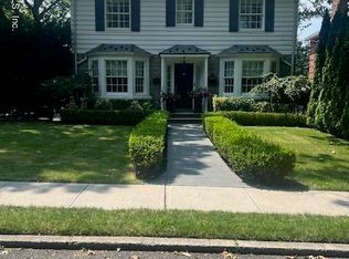 38 Lakewood Rd, Staten Island, NY 10301