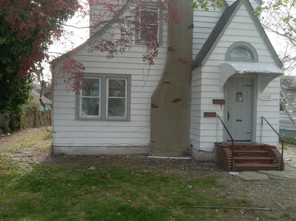 28 Oneill Avenue, Bay Shore, NY 11706