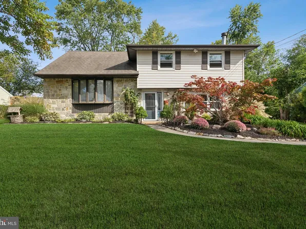109 Forest Rd, Cherry Hill, NJ 08034