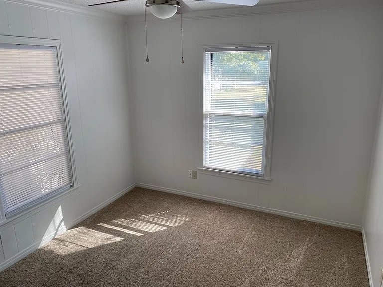 2371 Moore St — Photo 4
