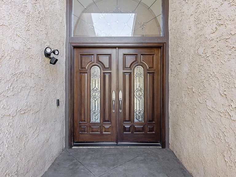 3332 Holloway St — Photo 3