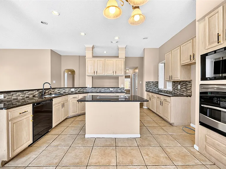 17414 Erin Way Ct — Photo 21
