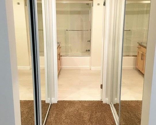 3rd image of 6816 Independence Ave APT 105