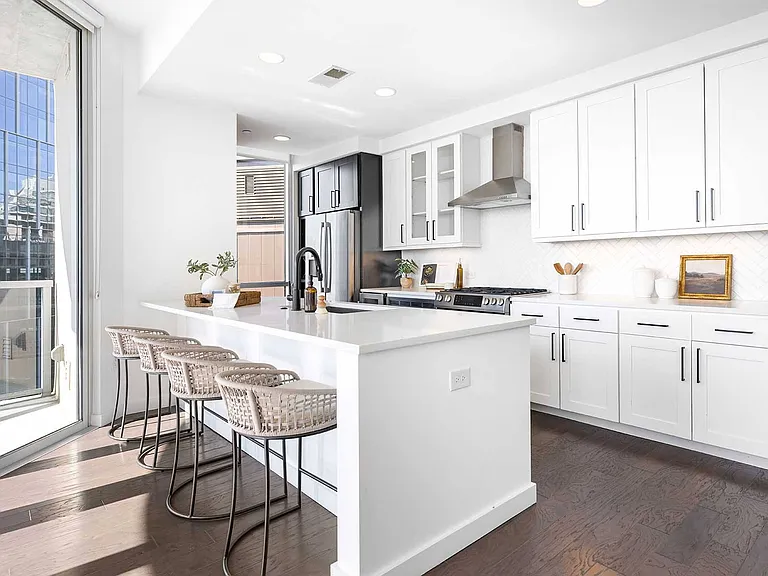 The Huntley Luxury Apartments — Photo 6