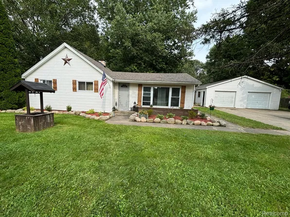 2684 N Lapeer Rd, Lapeer, MI 48446