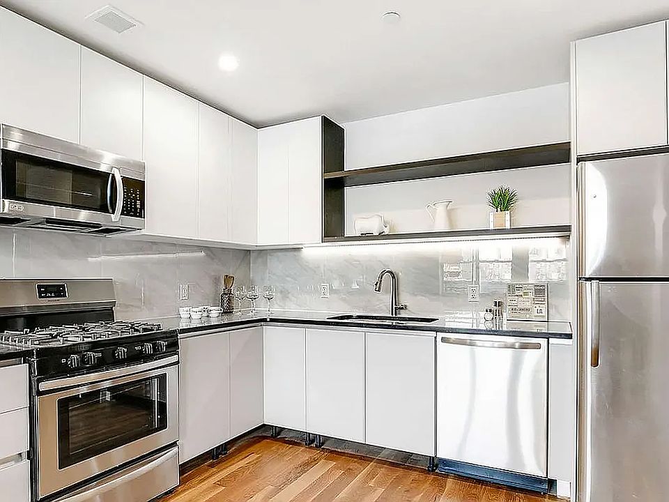 1st image of 1543 E 19th St APT 7D