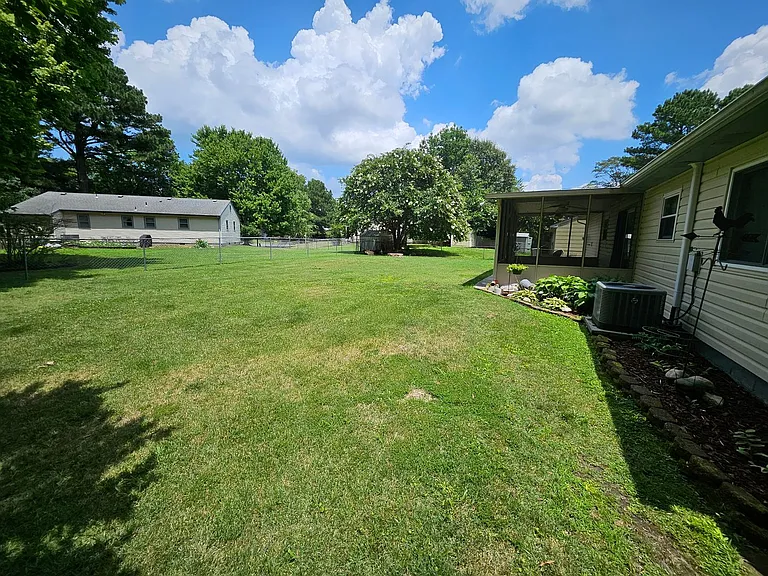 3413 Newport Dr — Photo 22