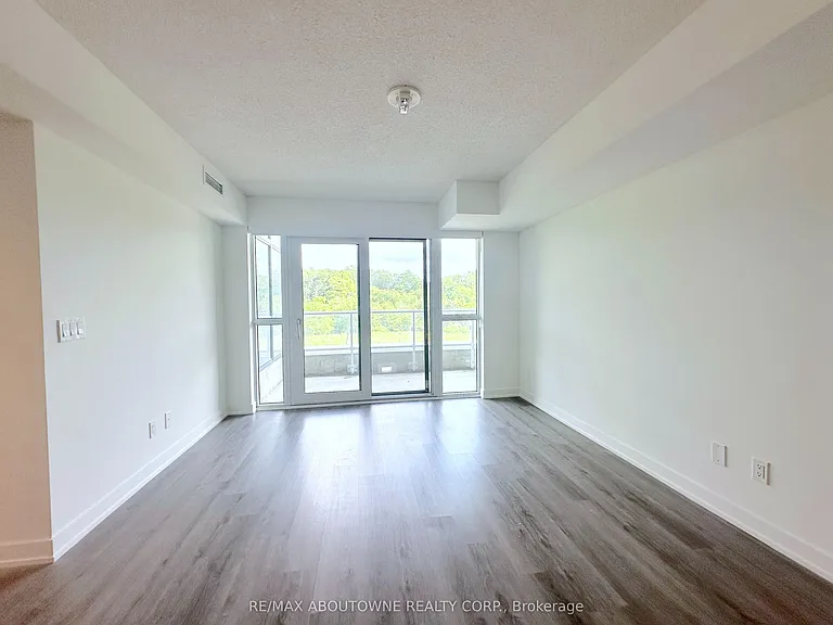 1225 York Mills Rd #401 — Photo 4