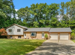 1253 E 98th St, Grant, MI 49327