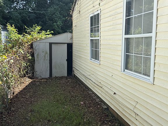 4th image of 228 Burch Rd