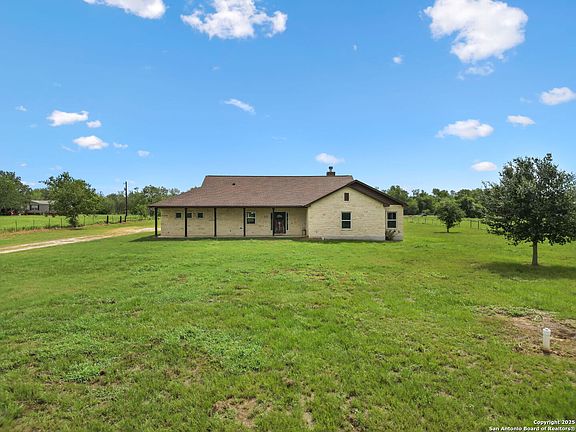 4th image of 800 County Road 467