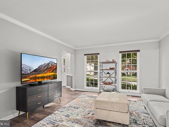 5th image of 9 Sydney Ln