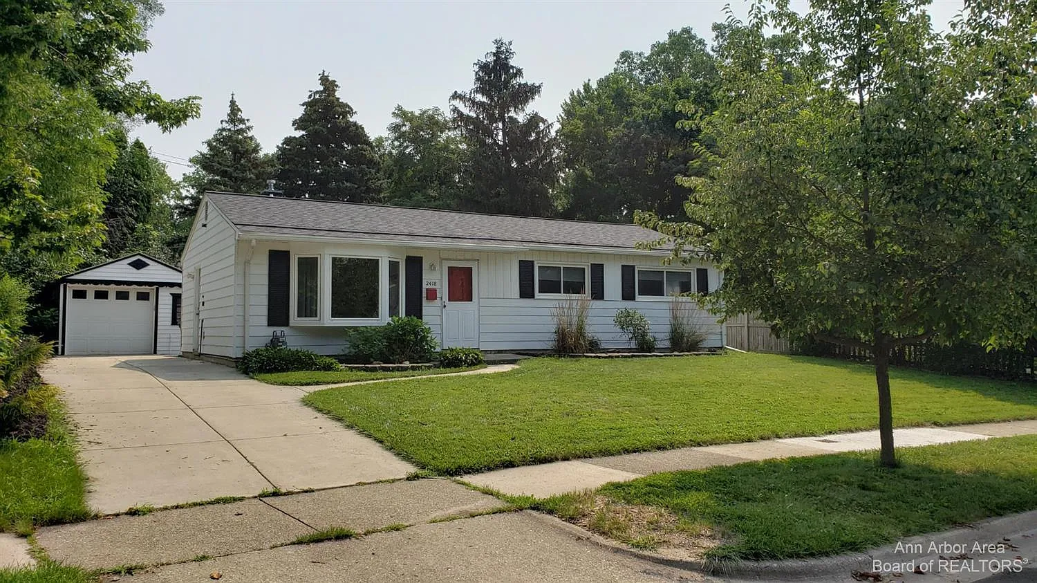 2418 Faye Dr photo 1