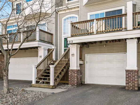 212 Christenson Way NE, Fridley, MN 55432