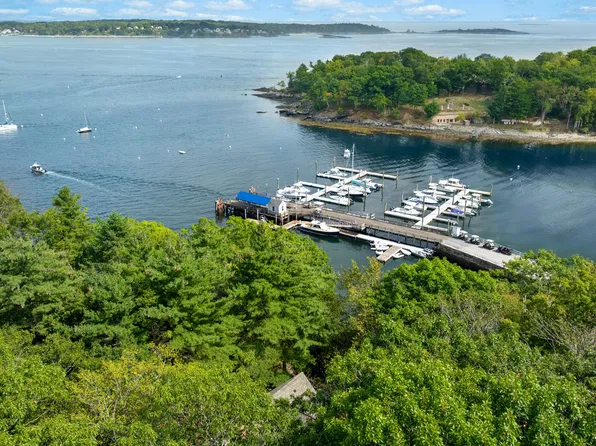 40 Sunrise Lane, Portland, ME 04109