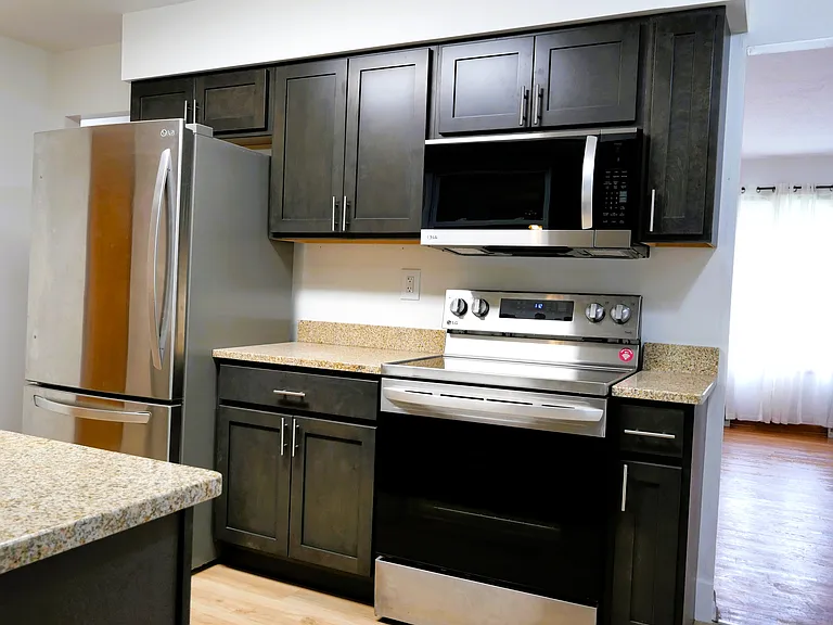 2908 Robert Pkwy — Photo 9