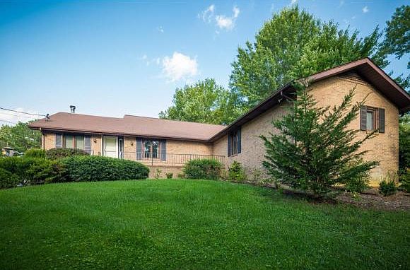1st image of 105 Scott Ln