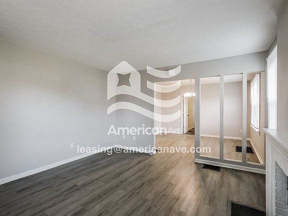 185731_003_living_room_13994642.jpg