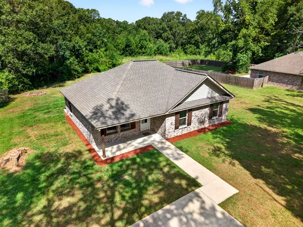 916 Central Ave, Picayune, MS 39466